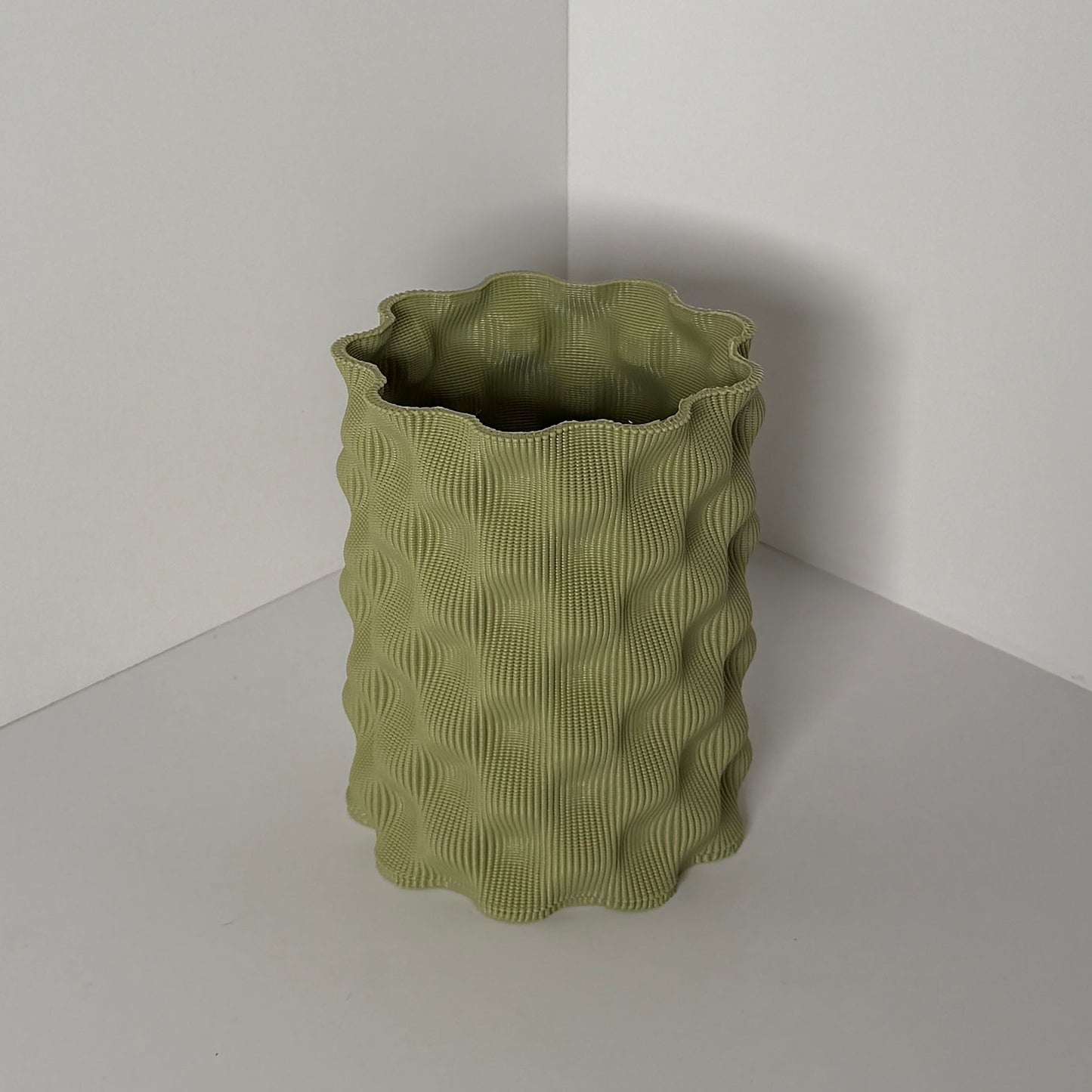 WAVE PLANTER, SMALL - OLIVE