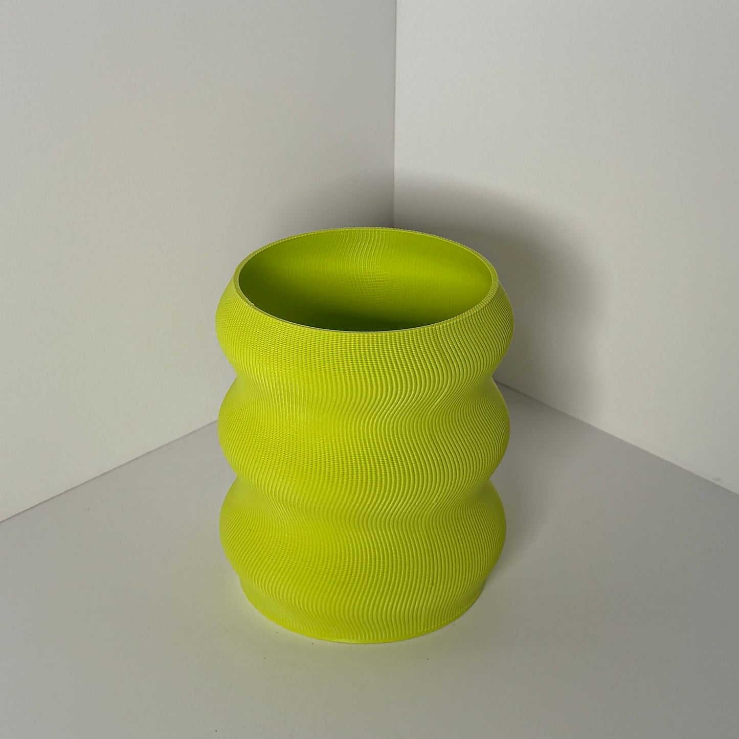 FLOW PLANTER, SMALL - LIME