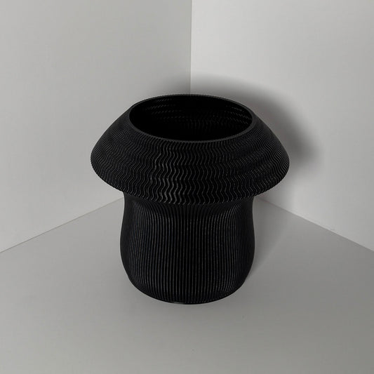 MUSHY PLANTER - JET BLACK