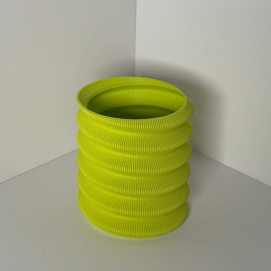 SWIRL PLANTER, SMALL - LIME